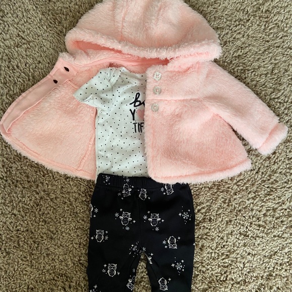 Newborn Baby Girl Clothes Bundle - Picture 2 of 5